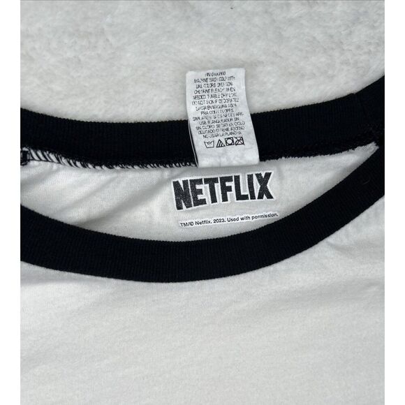 Netflix Stranger Things Hell Fire Club Long Sleeve Shirt Adults Large - Picture 3 of 8